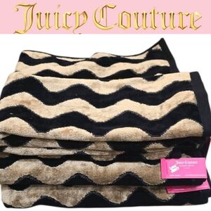 Juicy Couture Home Zig Zag Oversized Bath Towel Set